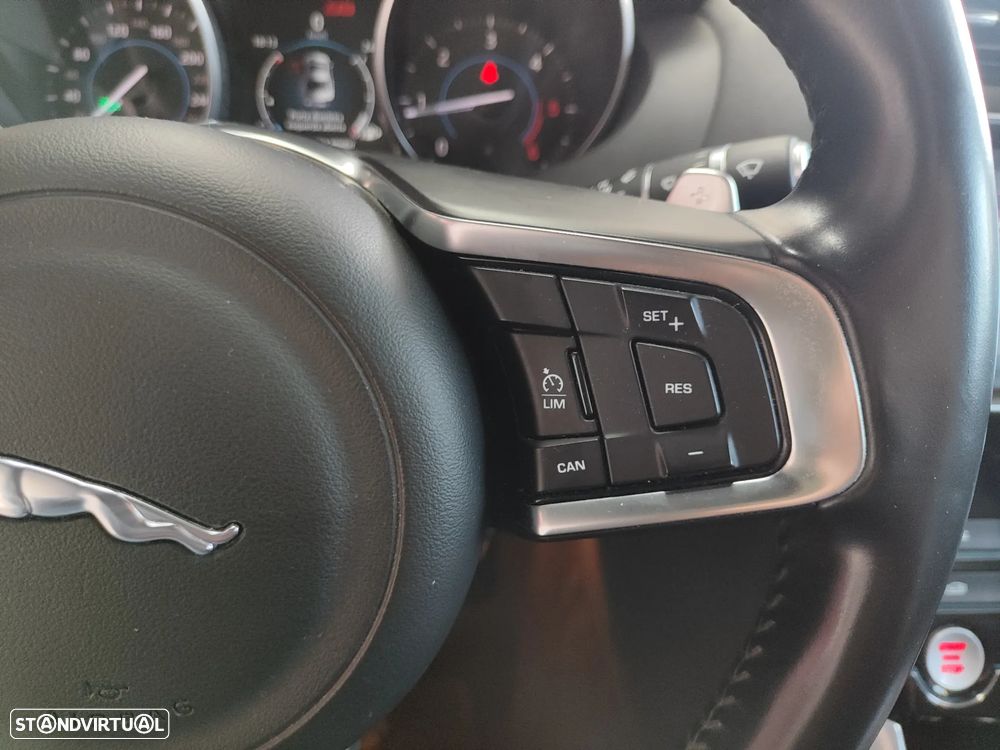Jaguar XE 20d Aut. R-Sport - 27
