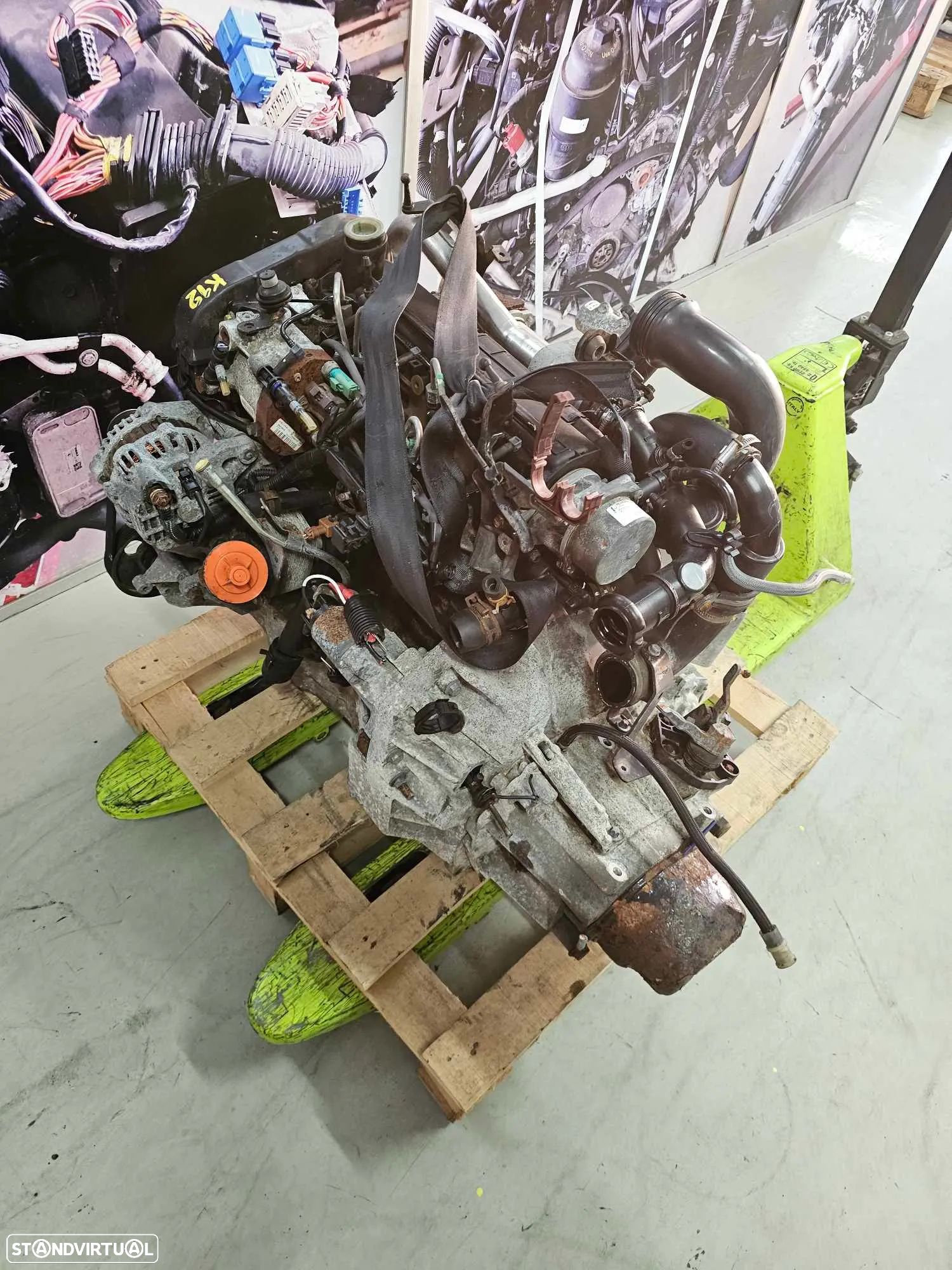 Motor Renault Clio II 1.5 DCI 2007 de 70cv, ref K9K 714 - 1