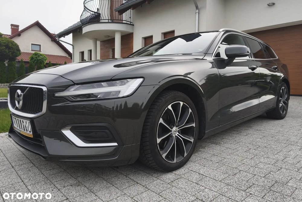 Volvo V60 D3 Momentum Pro - 1