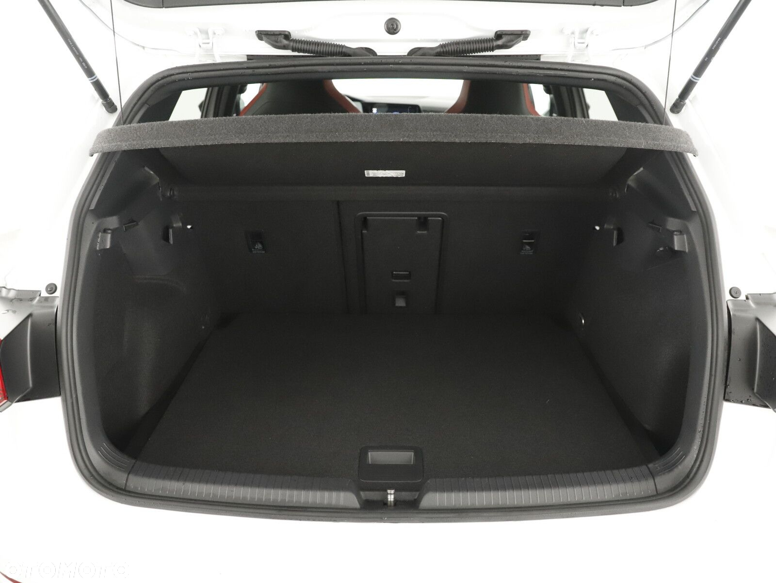 Volkswagen Golf - 24