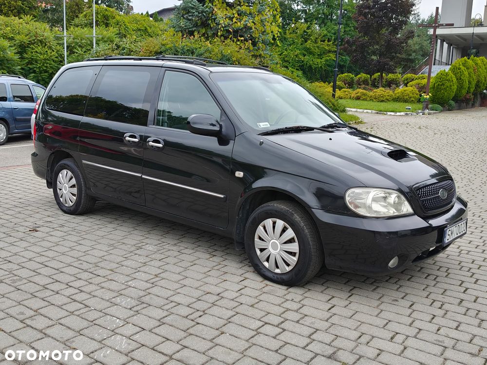 Kia Carnival CRDi Executive - 17