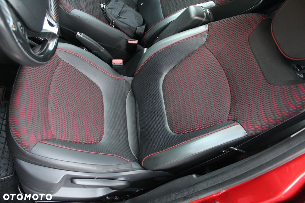 Renault Captur 1.2 TCe Helly Hansen EDC - 12