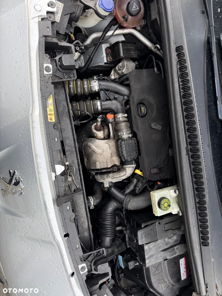 Peugeot 5008 - 9