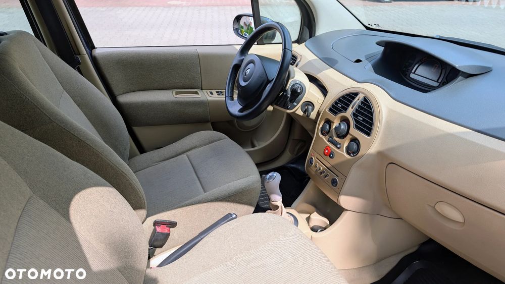 Renault Modus 1.6 16V Privilege - 7