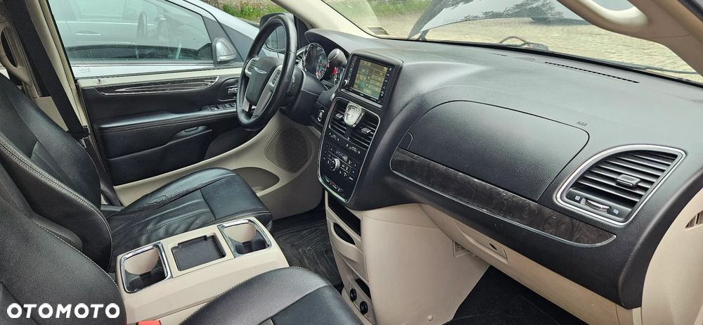 Chrysler Town & Country 3.6 Touring - 4