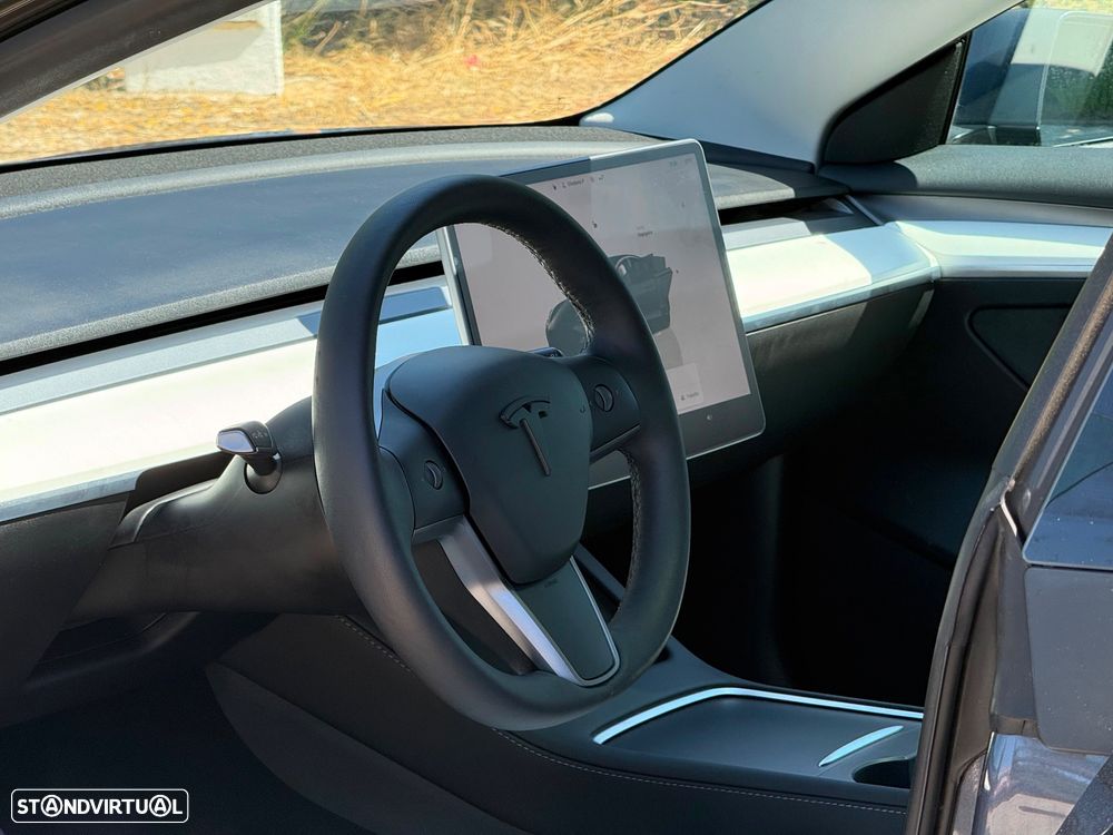 Tesla Model 3 Long Range AWD Dual Motor Performance - 14