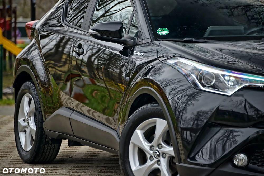 Toyota C-HR - 16