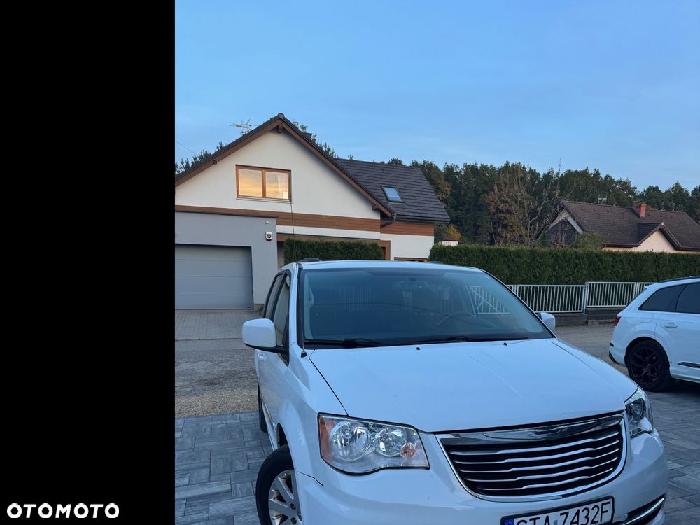 Chrysler Town & Country 3.6 Touring - 8