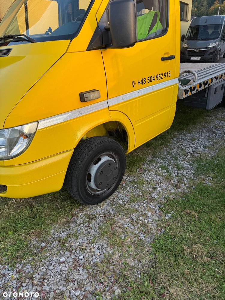Mercedes-Benz Sprinter - 2