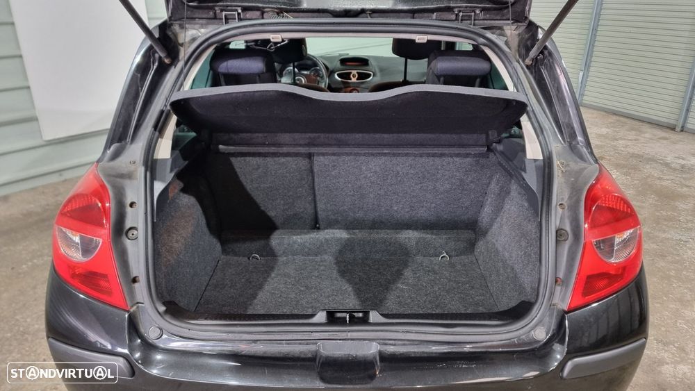 Renault Clio 1.2 16V Confort - 8