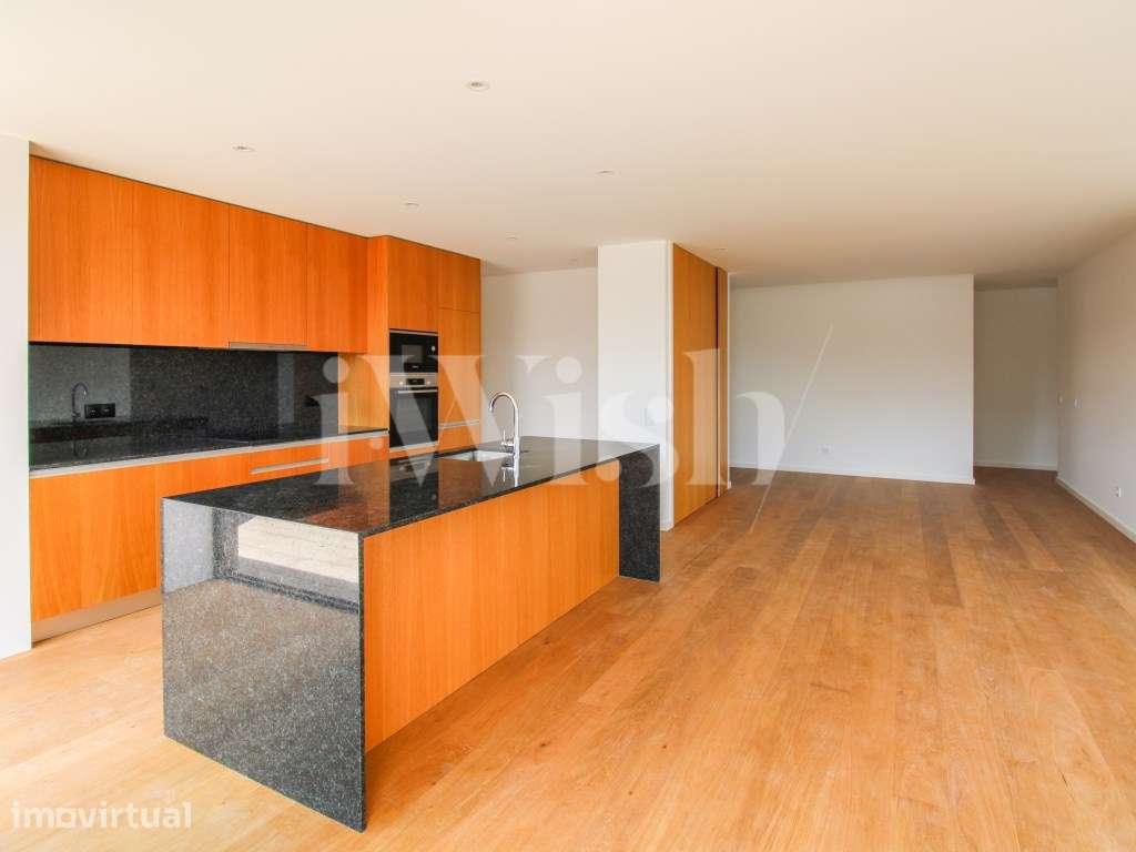 Cobertura T4 de Luxo com Ampla Varanda em Matosinhos - Grande imagem: 4/58