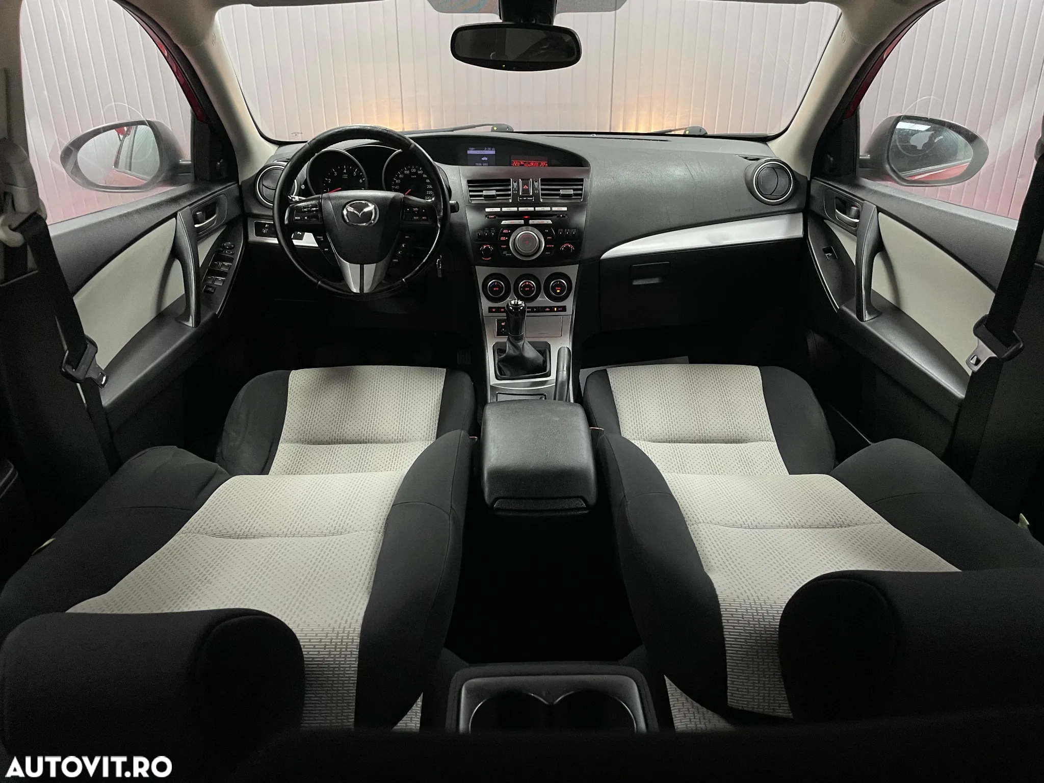 Mazda 3 - 4