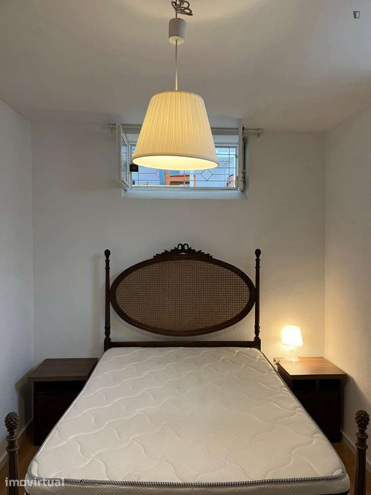 Quarto - localizado em Paranhos Porto - Grande imagem: 2/12