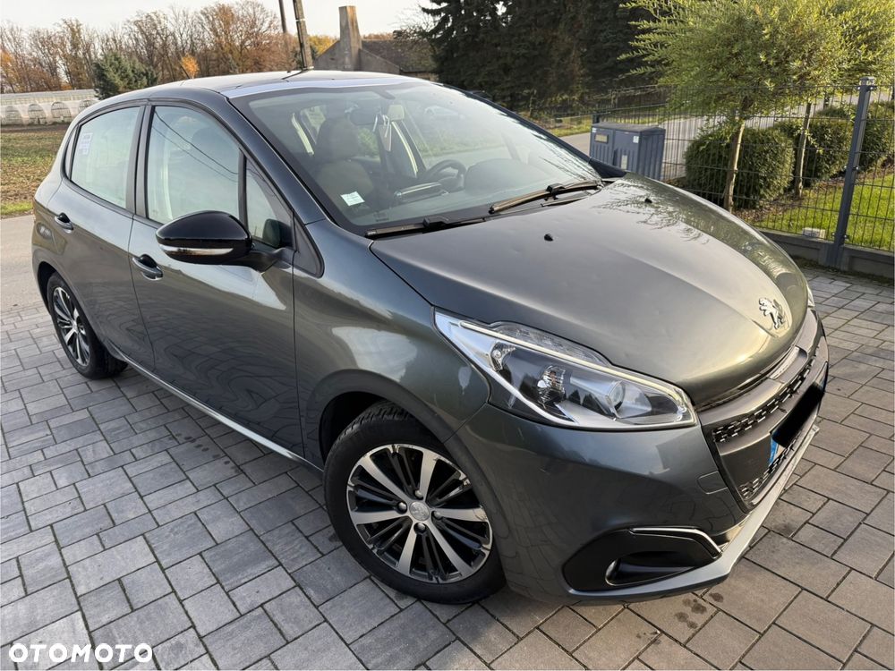 Peugeot 208 PureTech 82 Allure - 1