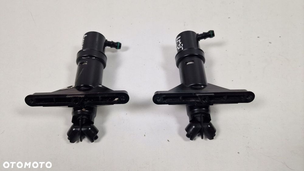 BMW SERII 5 E60 E61 SPRYSKIWACZ LAMPY PRAWY ORG.