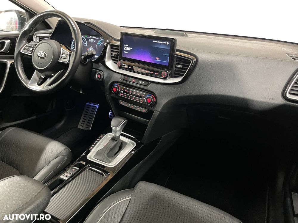 Kia XCeed 1.6 GDI 6DCT PHEV Vision - 14