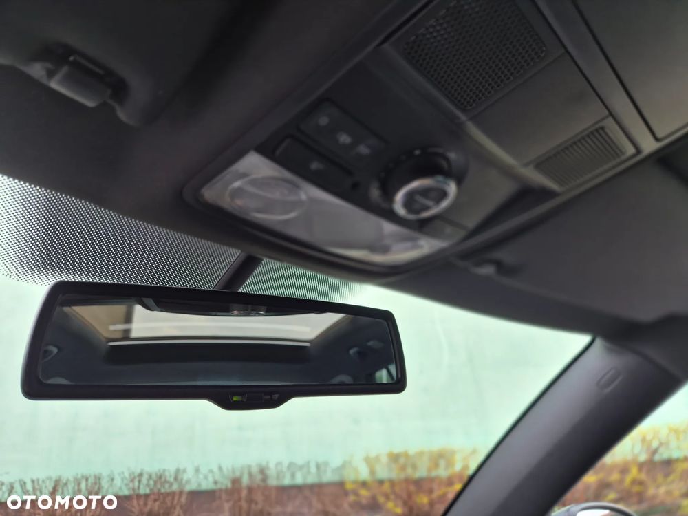 Volkswagen Tiguan 2.0 TDI 4Mot R-Style - 35