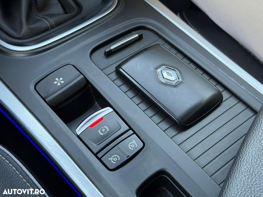 Renault Megane ENERGY TCe 140 EDC BOSE EDITION - 33