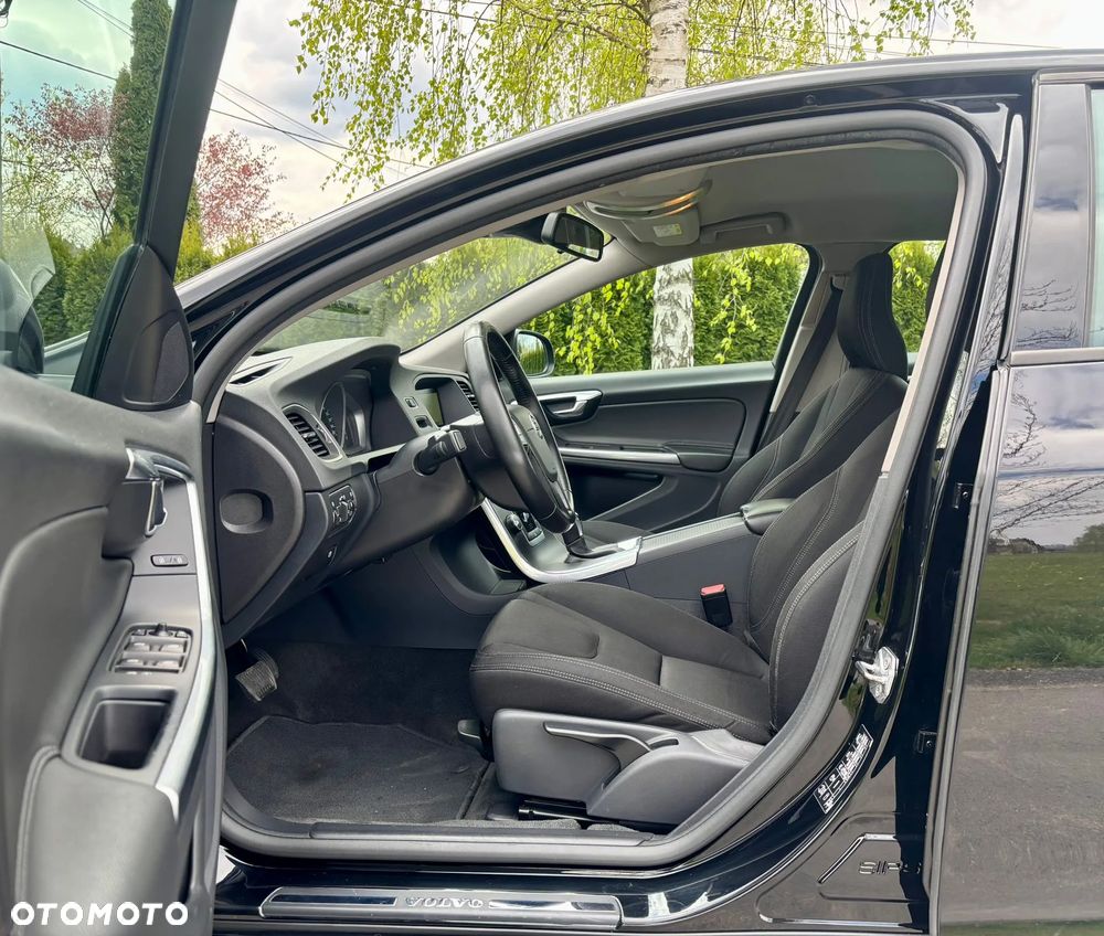 Volvo V60 D2 Geartronic - 16