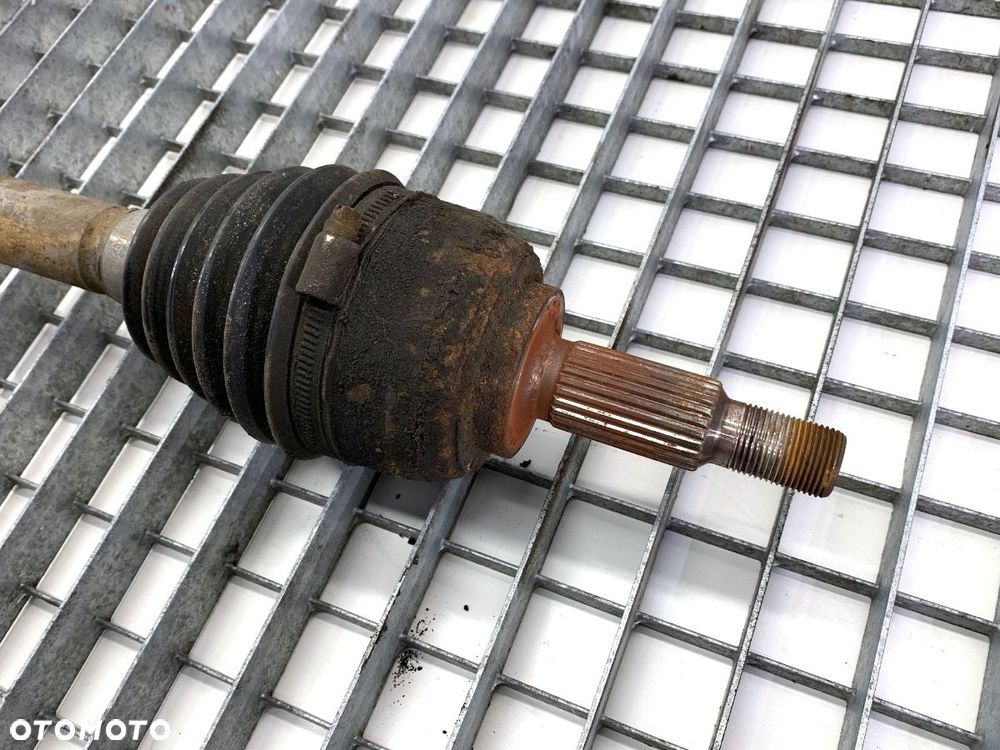 PÓŁOŚ PRAWY PRZÓD  RENAULT MEGANE II Kombi (KM0/1_) 2003 - 2012 1.5 dCi (KM16, KM1E) 78 kW [106 - 3