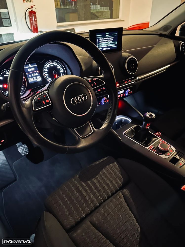 Audi A3 Limousine 1.6 TDI Sport - 11
