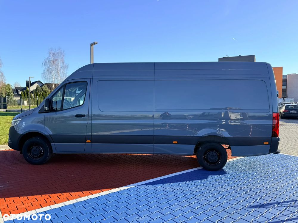 Mercedes-Benz Sprinter - 12