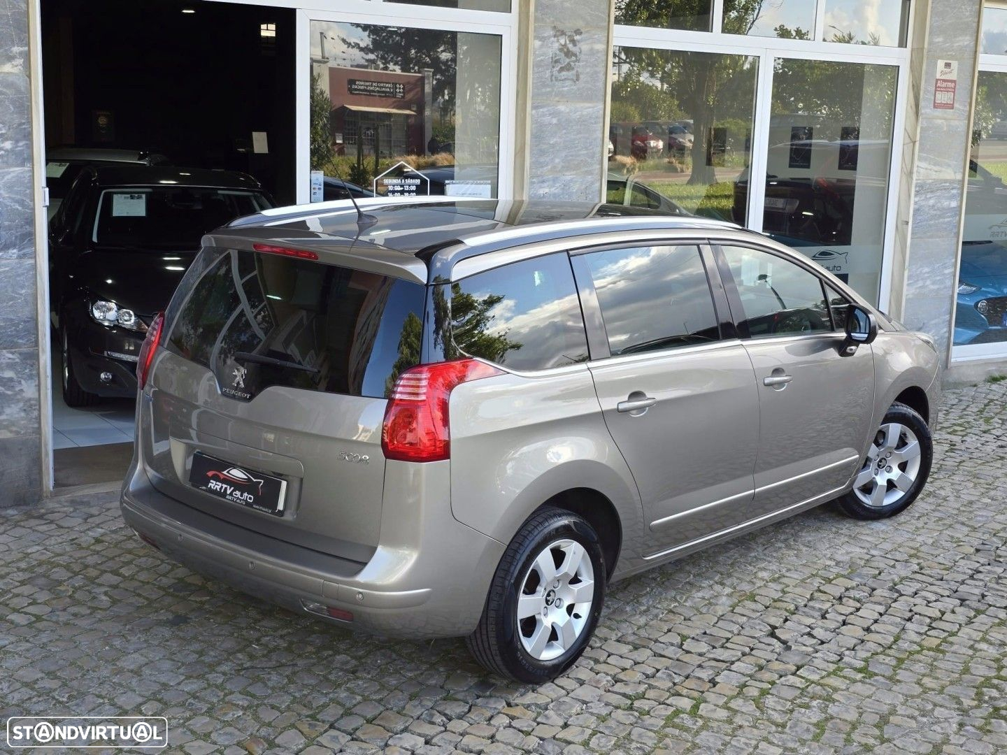 Peugeot 5008 1.6 BlueHDi Allure J17 - 4
