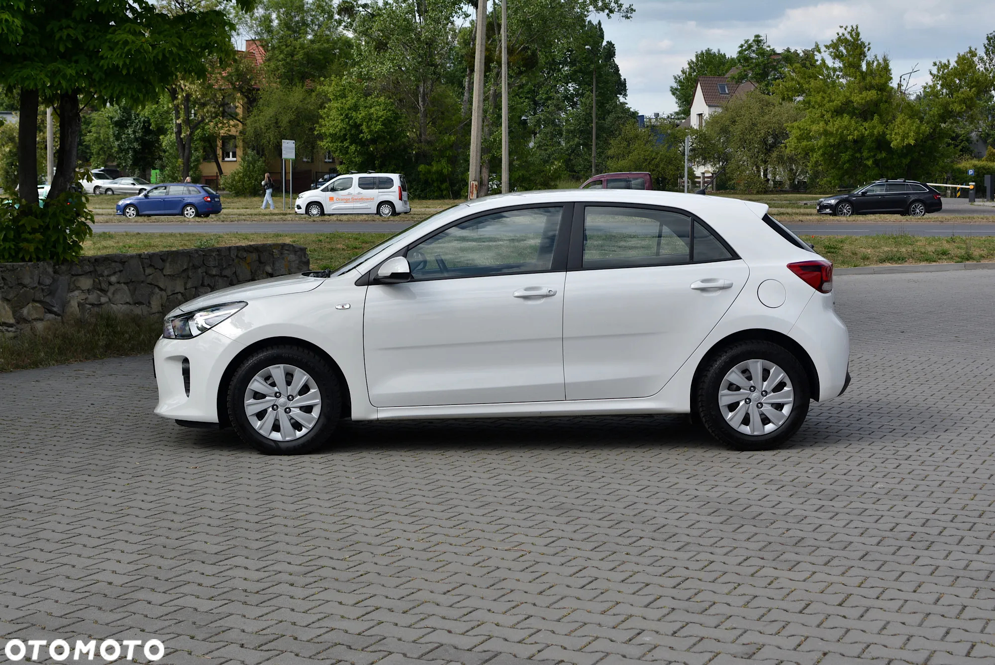 Kia Rio - 3