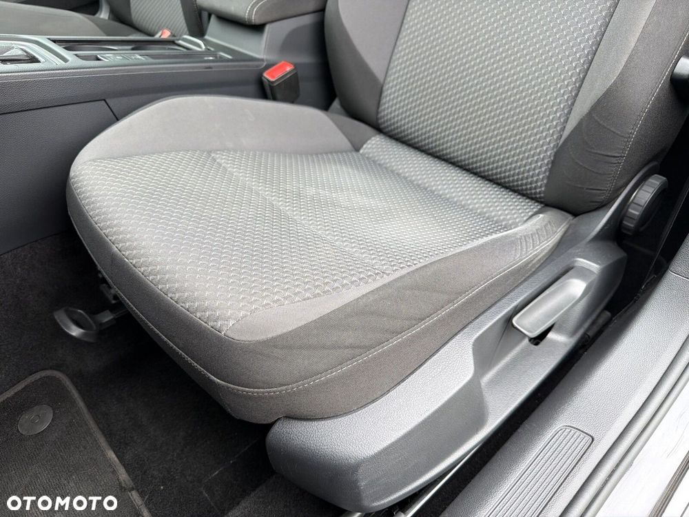 Volkswagen Passat - 30
