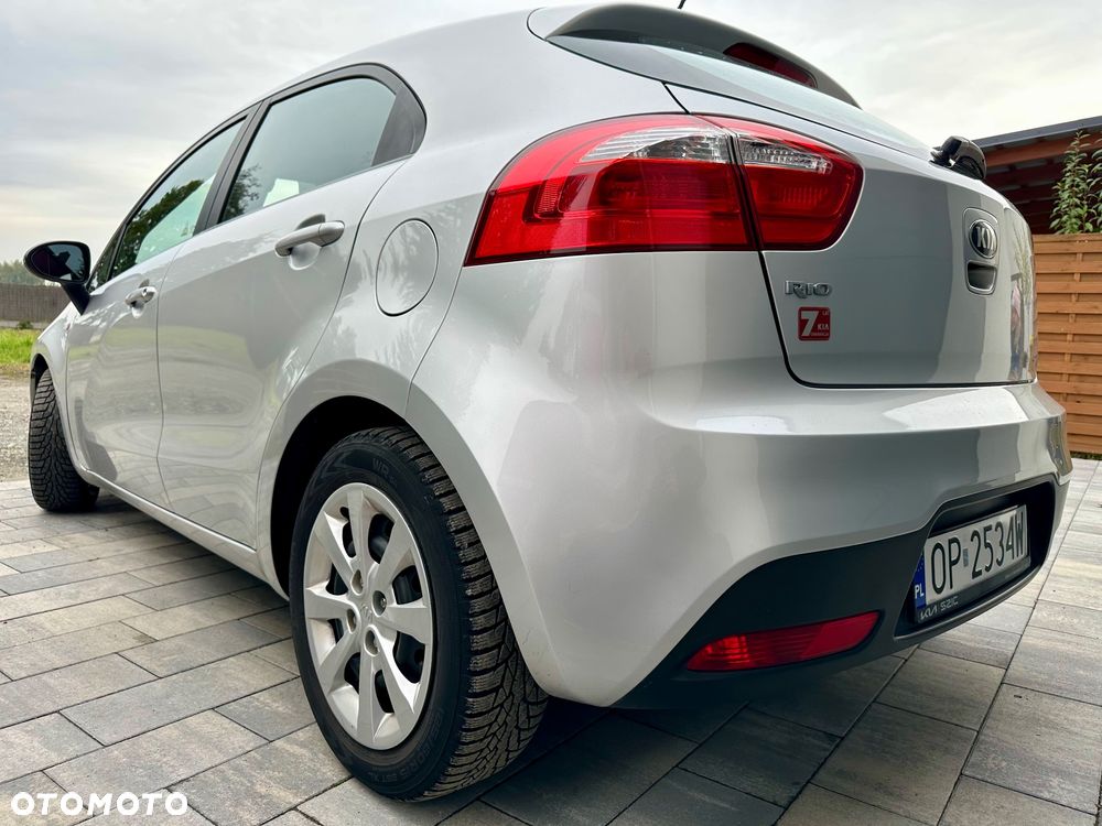Kia Rio 1.2 M - 12