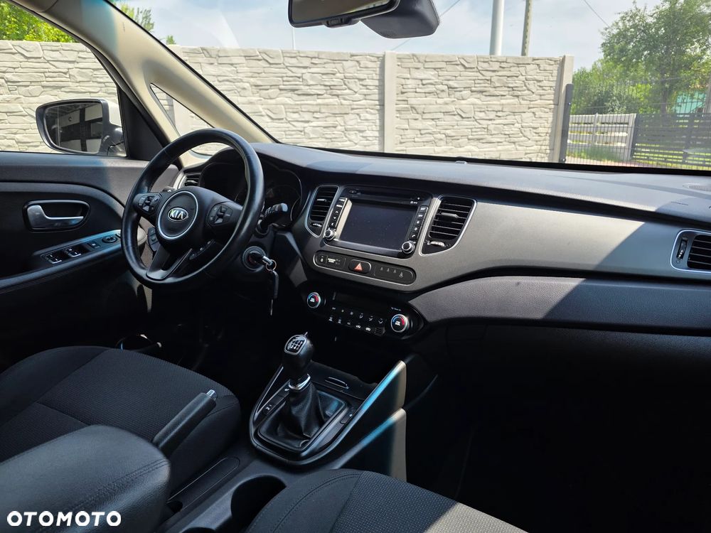 Kia Carens 1.7 CRDi 141 UEFA EURO 2016 - 5