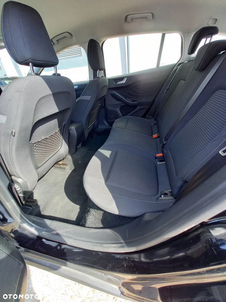 Ford Focus 1.0 EcoBoost Trend - 11