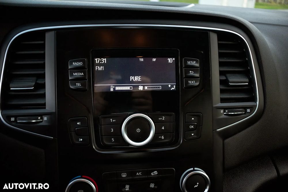 Renault Megane TCE 114 GPF Zen - 20