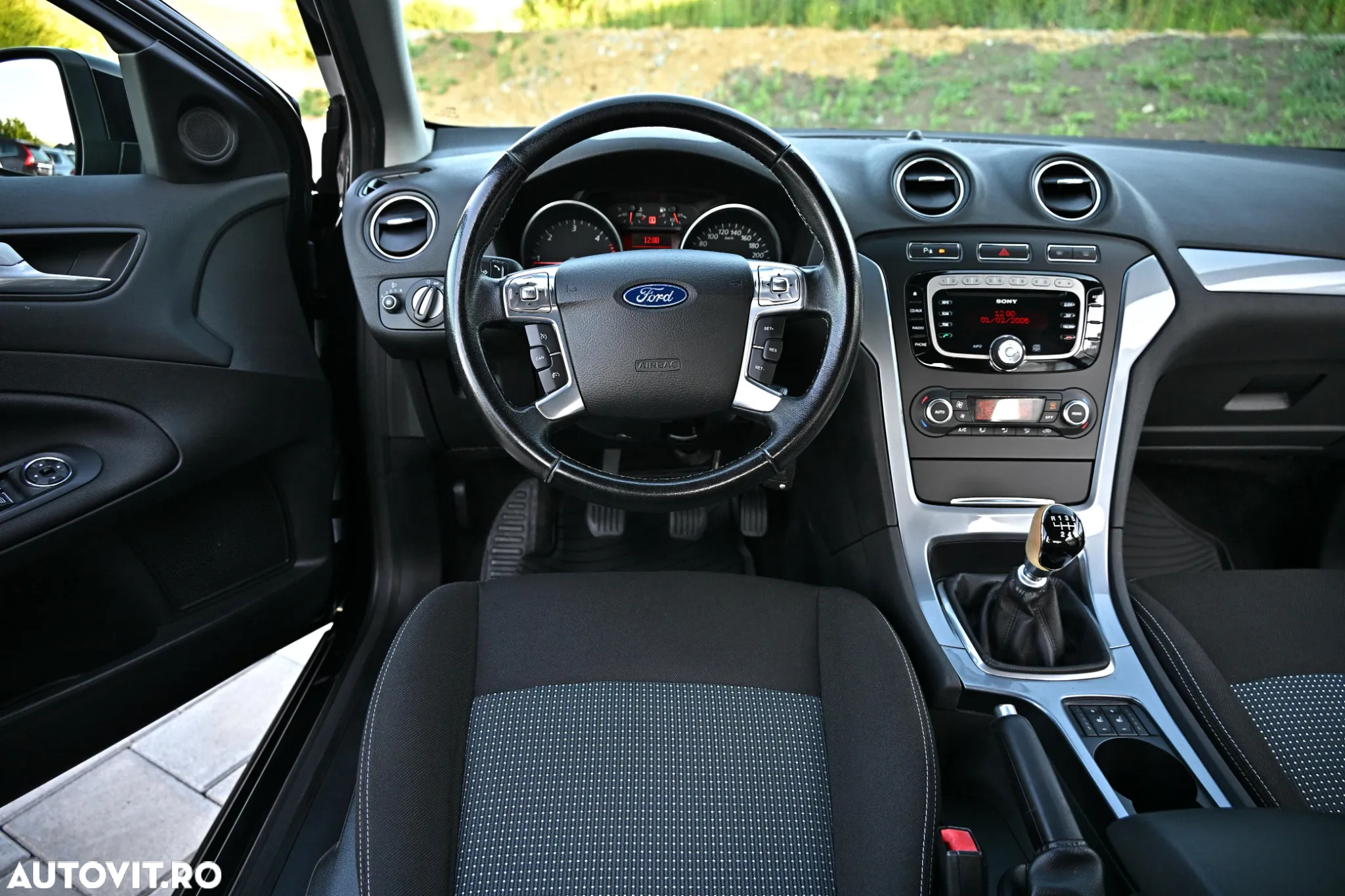 Ford Mondeo 1.6 TDCi Ambiente - 17