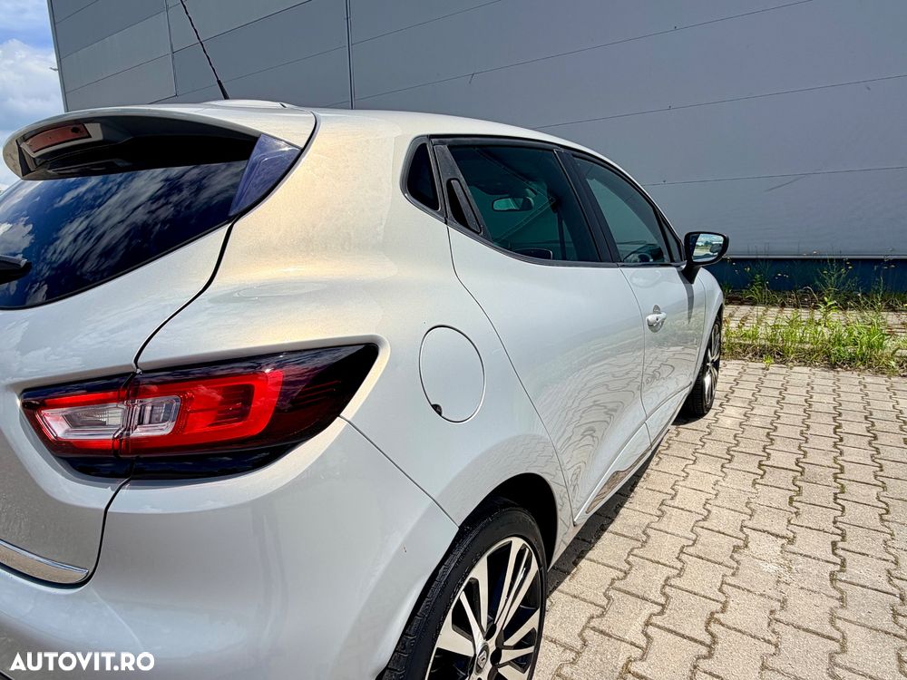 Renault Clio - 23