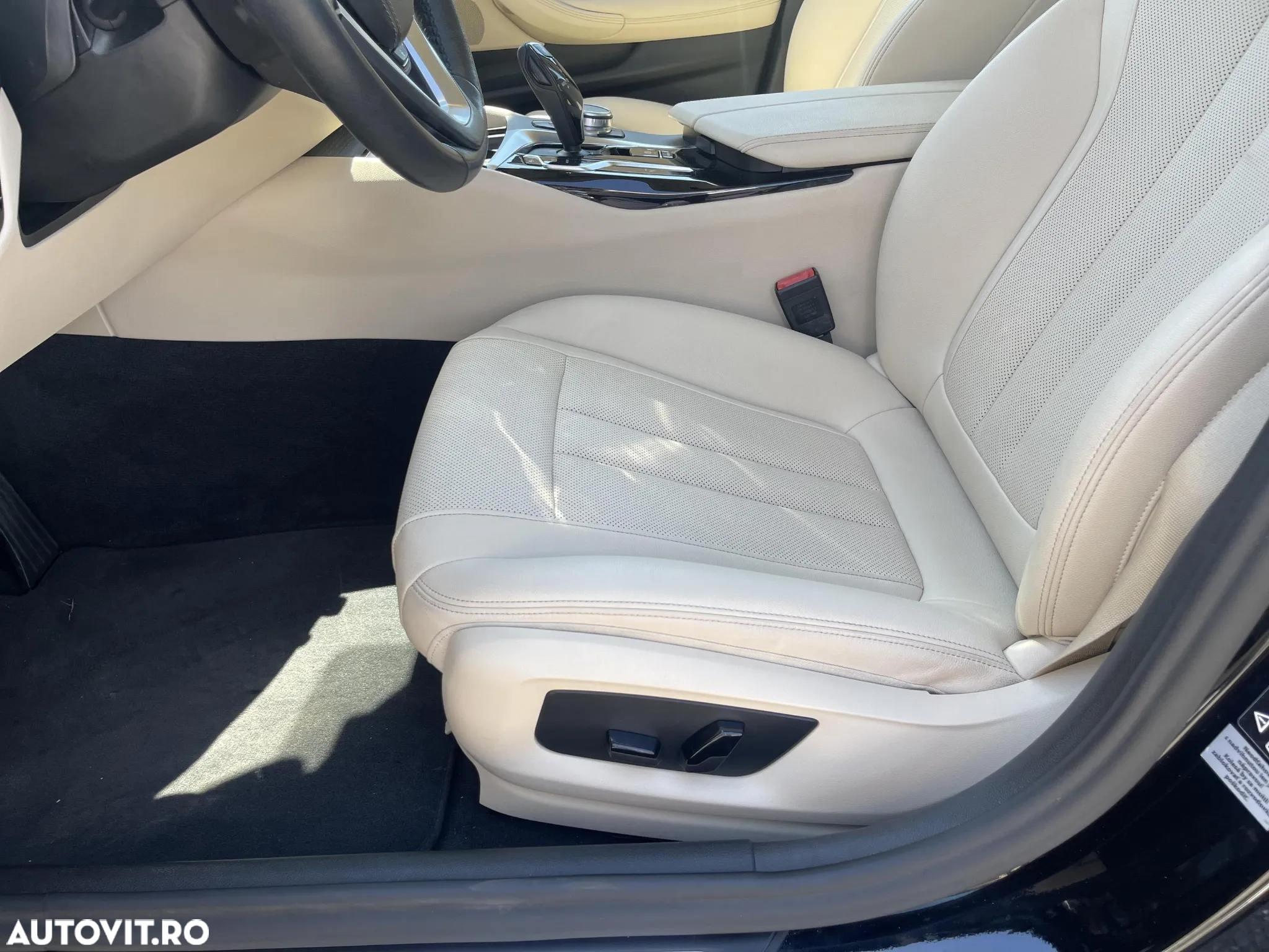 BMW Seria 5 520d xDrive Aut. Luxury Line - 11