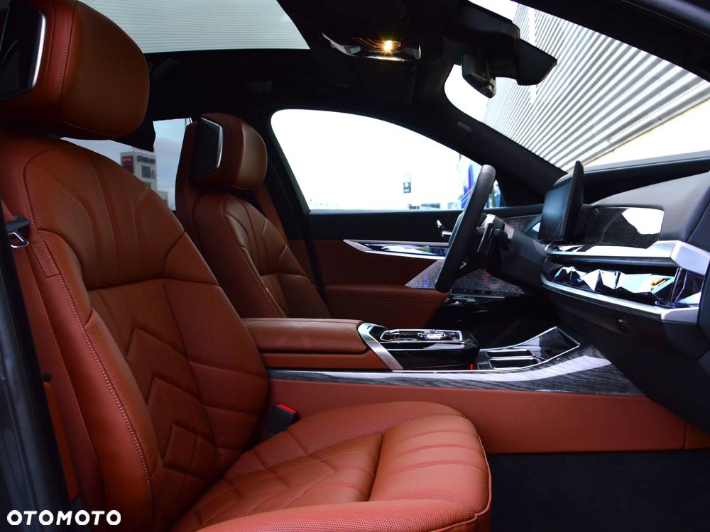 BMW Seria 7 740d xDrive mHEV Individual Edition sport - 21