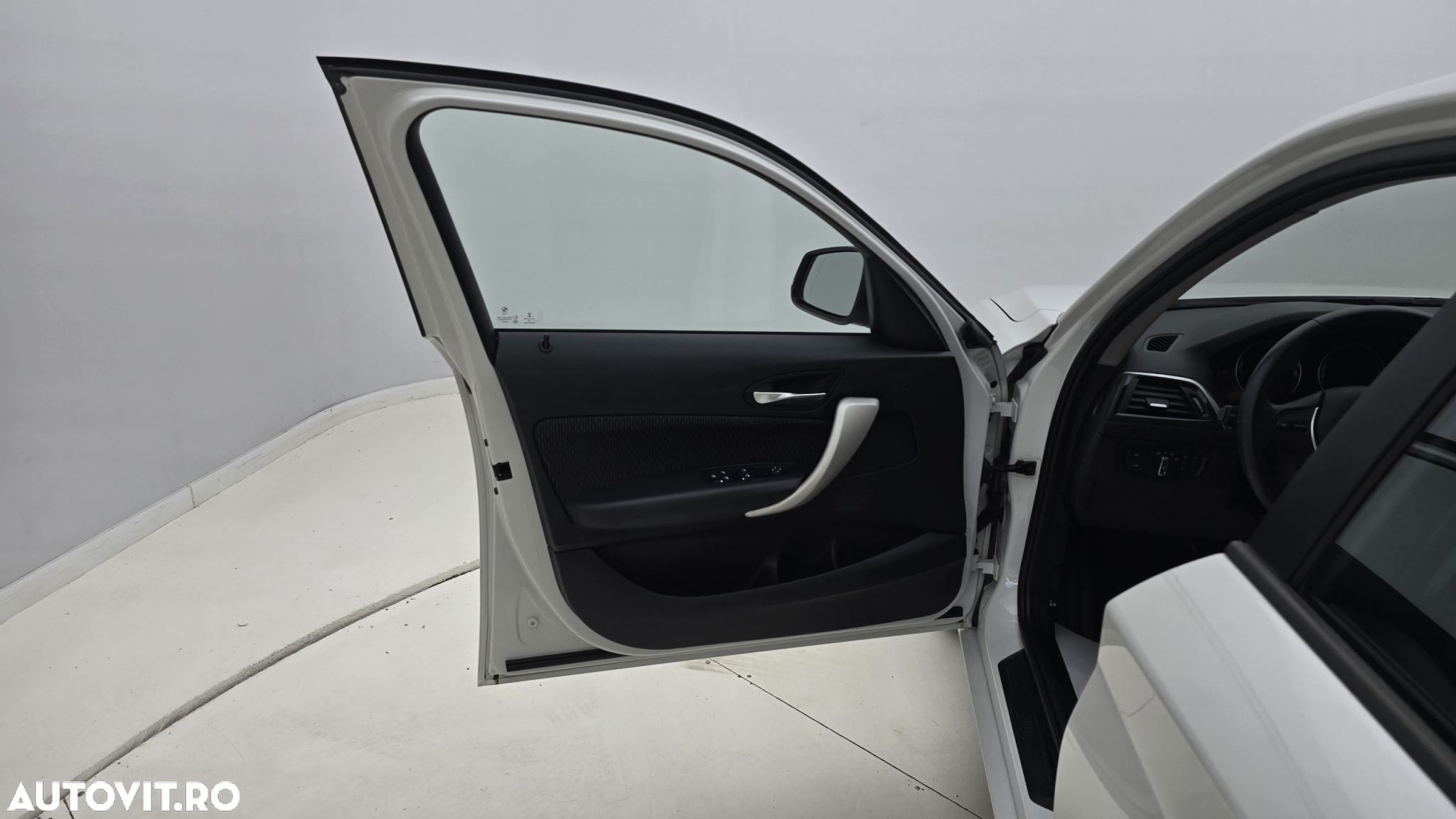 BMW Seria 1 - 10