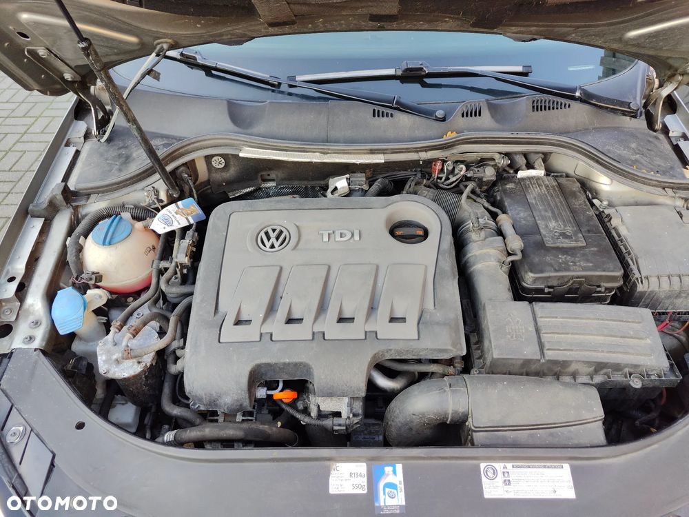 Volkswagen Passat - 30