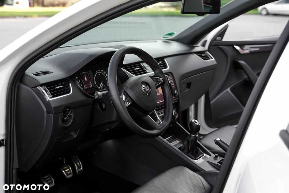 Skoda Octavia 2.0 TDI RS - 14