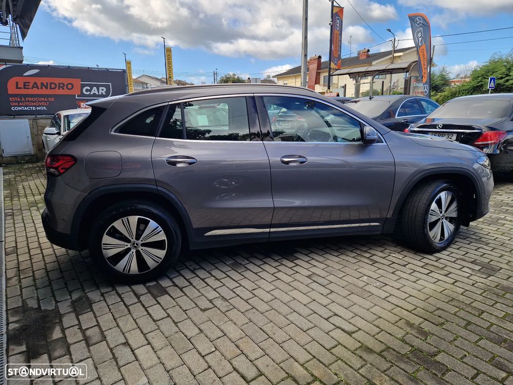 Mercedes-Benz EQA - 8