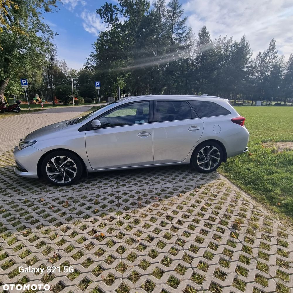 Toyota Auris 1.6 Premium - 8