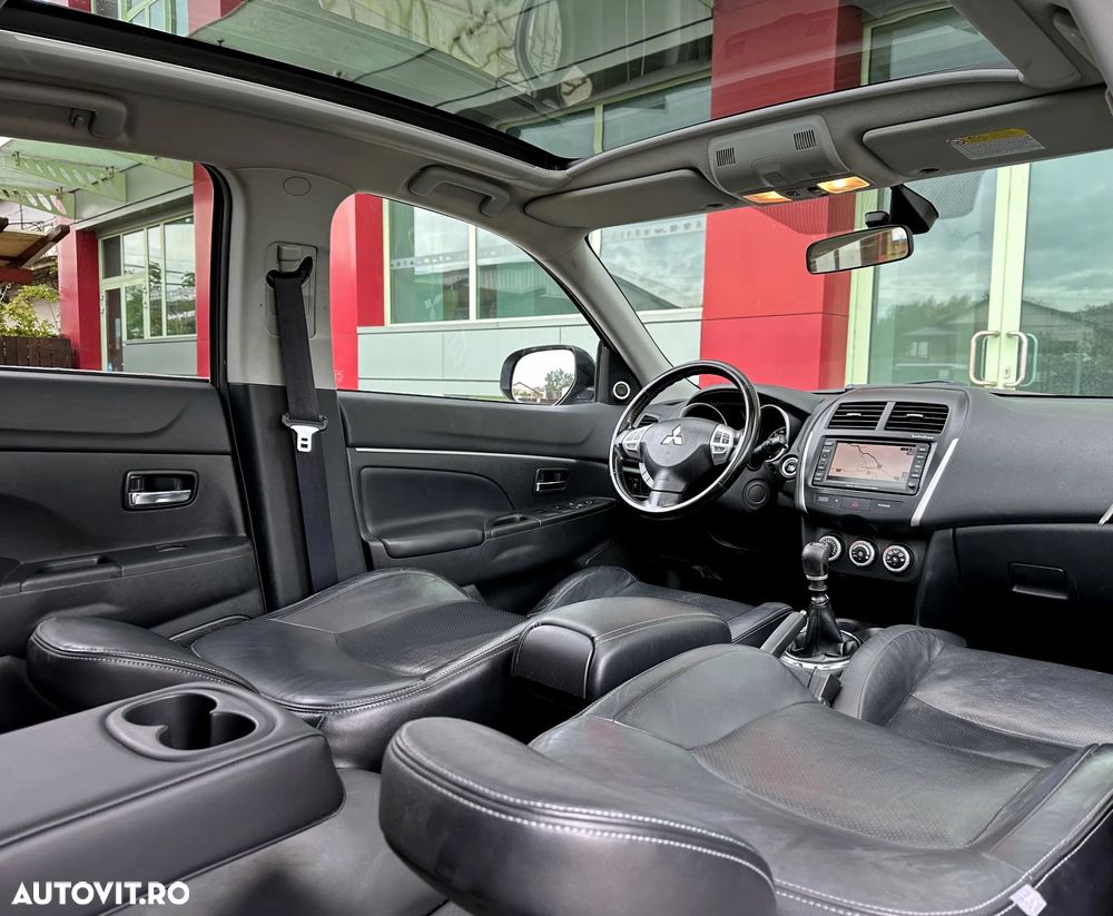 Mitsubishi ASX - 10