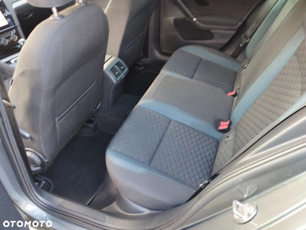 Volkswagen Golf VII 1.6 TDI BMT IQ Drive - 37