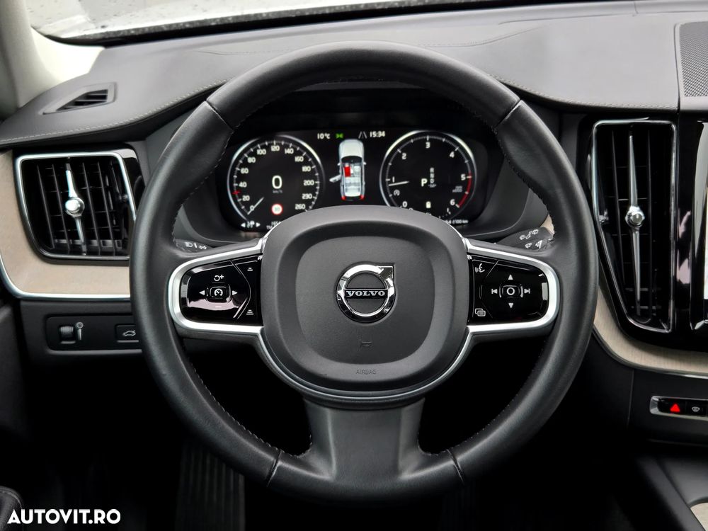Volvo XC 60 B4 D AWD Geartronic Inscription - 24
