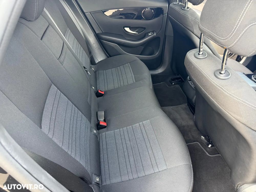 Mercedes-Benz GLC 220 d 4Matic 9G-TRONIC - 4