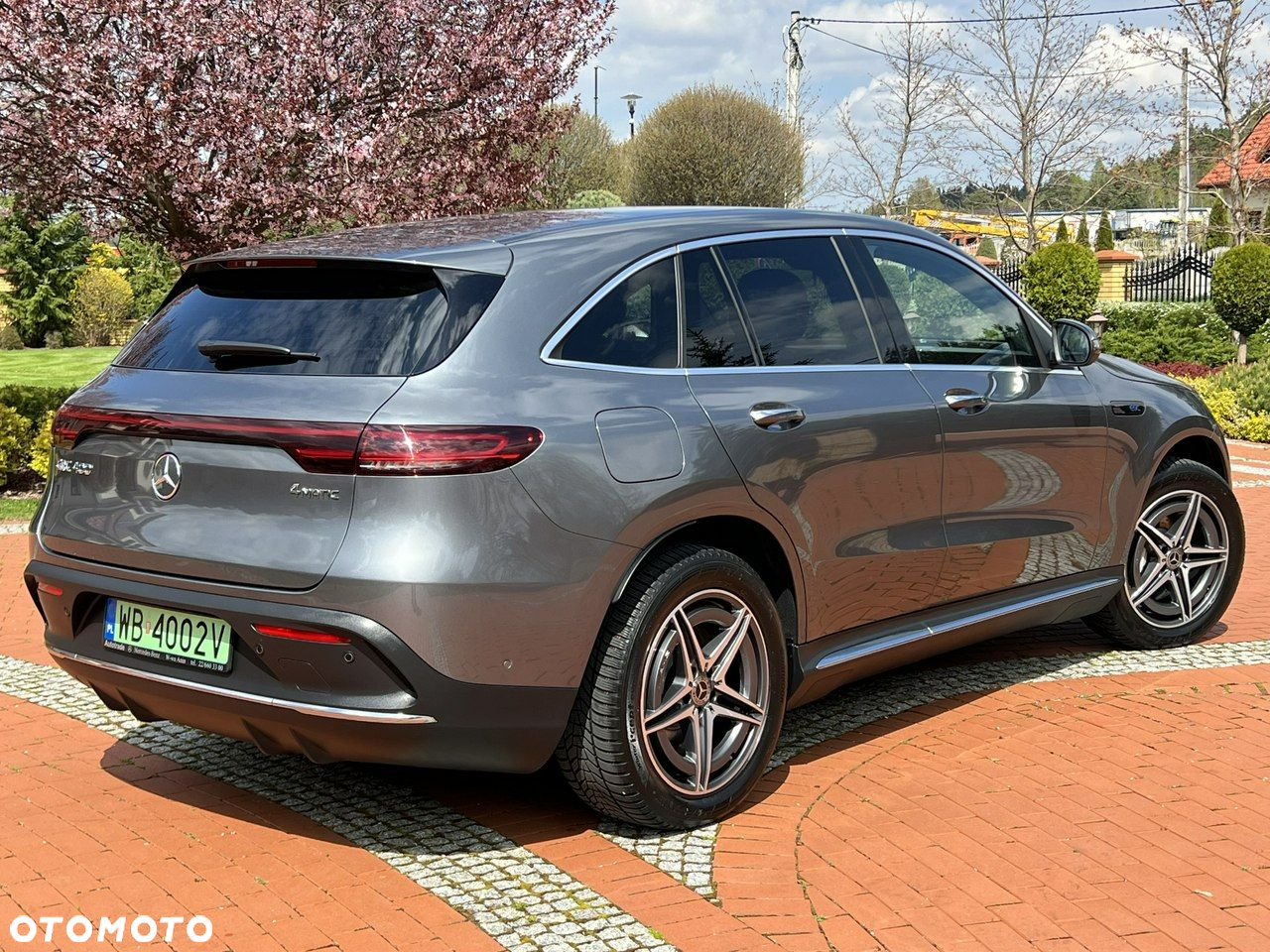 Mercedes-Benz EQC - 13