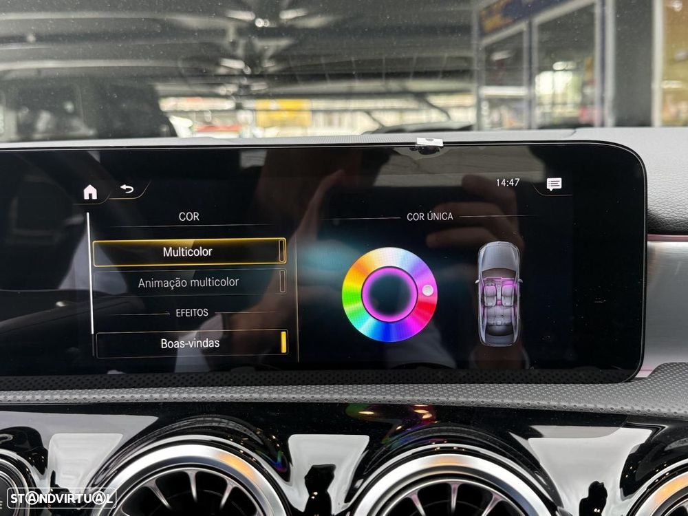 Mercedes-Benz A 250 Limousine e AMG Line - 36