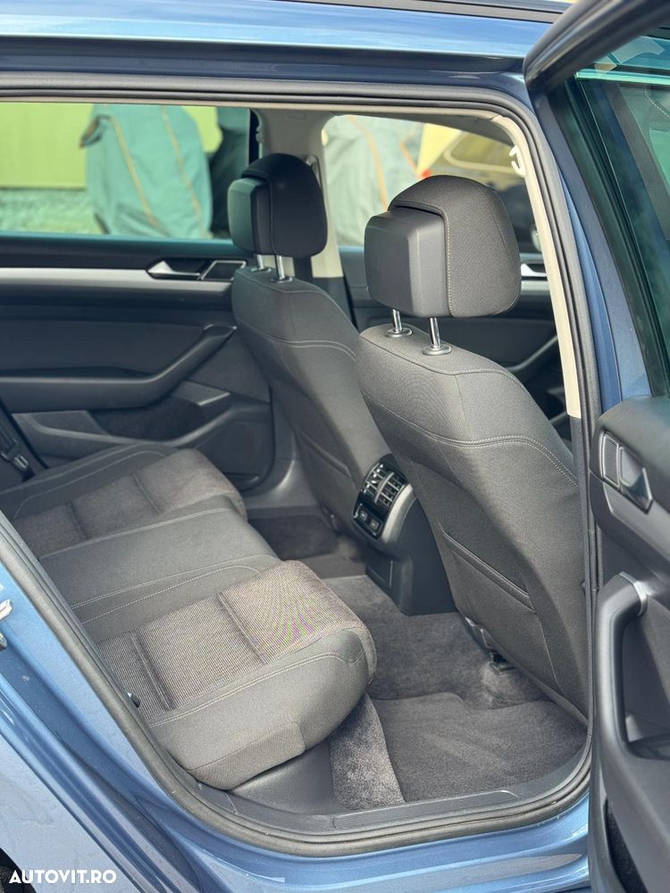 Volkswagen Passat 2.0 TDI SCR DSG Business - 23