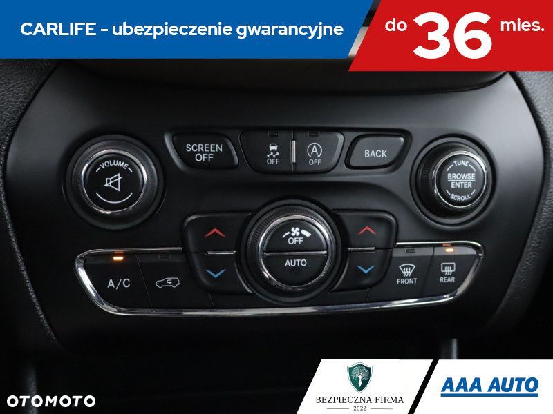 Jeep Cherokee - 19